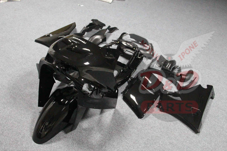 Комплект пластика для мотоцикла Kawasaki ZZR 400/600 93-07 Черный
