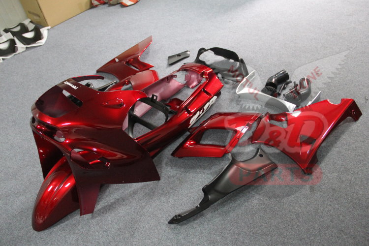 Комплект пластика для мотоцикла Kawasaki ZZR400/600 93-07 Красный Комплект пластика для мотоцикла Kawasaki ZZR400/600 93-07 Красный