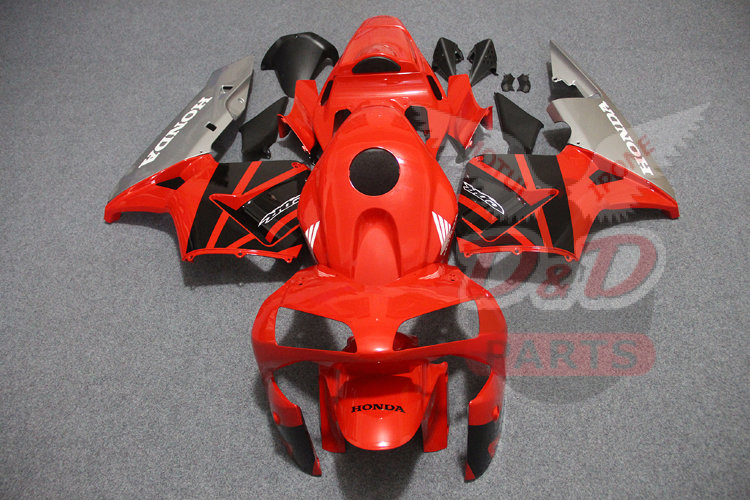 Комплект пластика для мотоцикла Honda CBR 600 RR 03-04 Красно-Черный Серый плуг