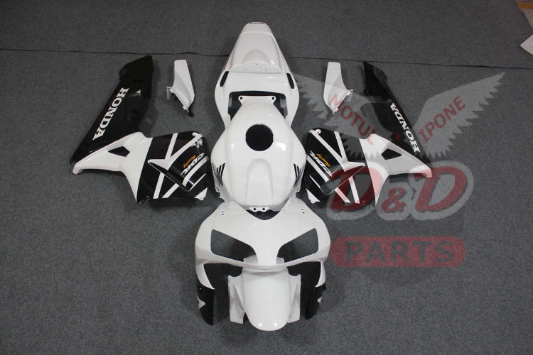Комплект пластика для мотоцикла Honda CBR 600 RR 03-04 Бело-Черный Заводской